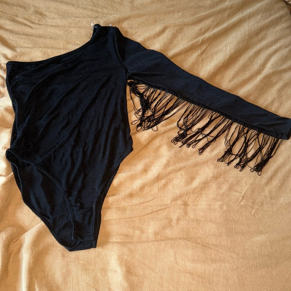 Black one sleeve stretchy body suit with fringe arm